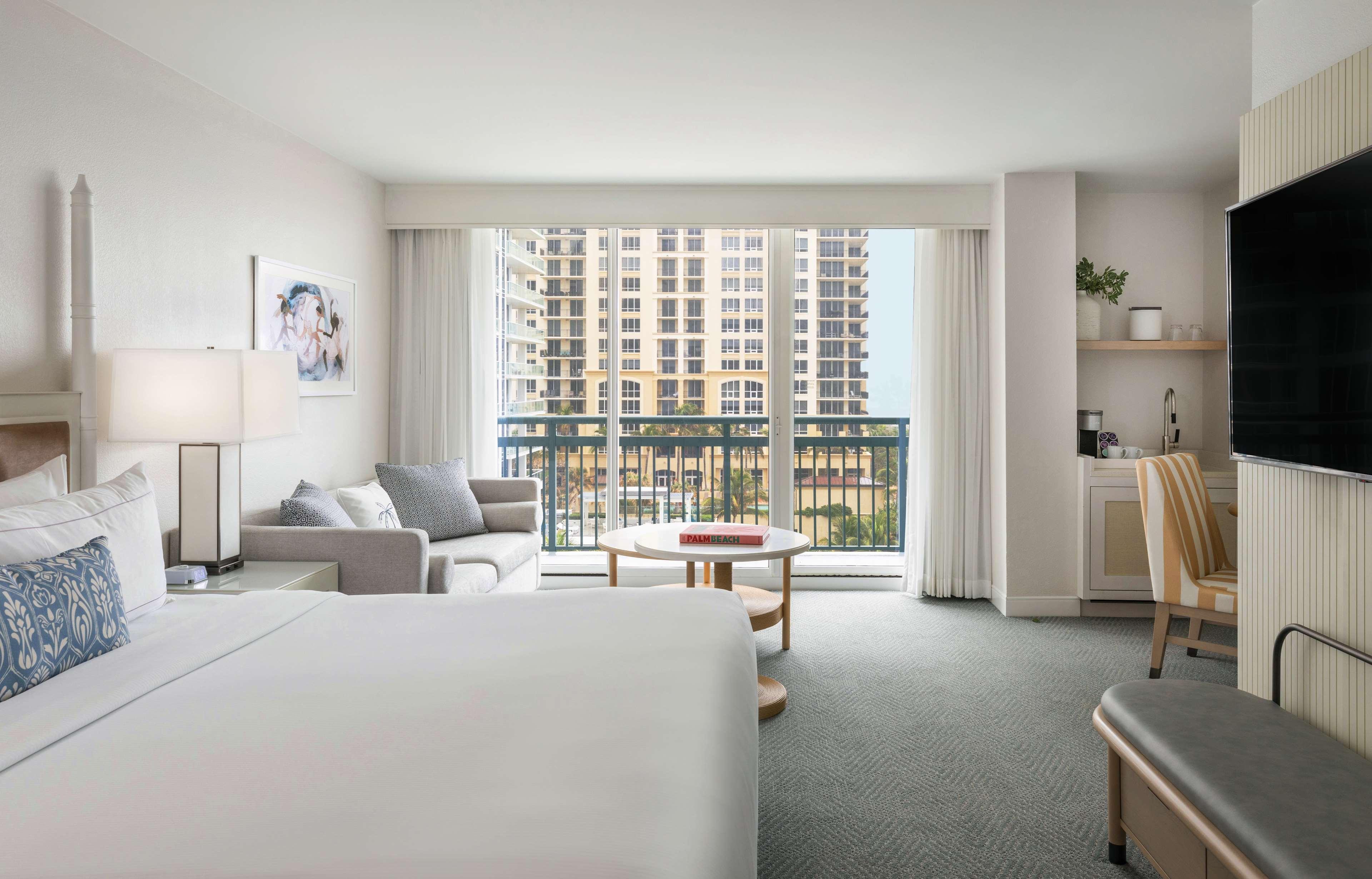The Singer Oceanfront Resort, Curio Collection By Hilton Riviera Beach Ngoại thất bức ảnh