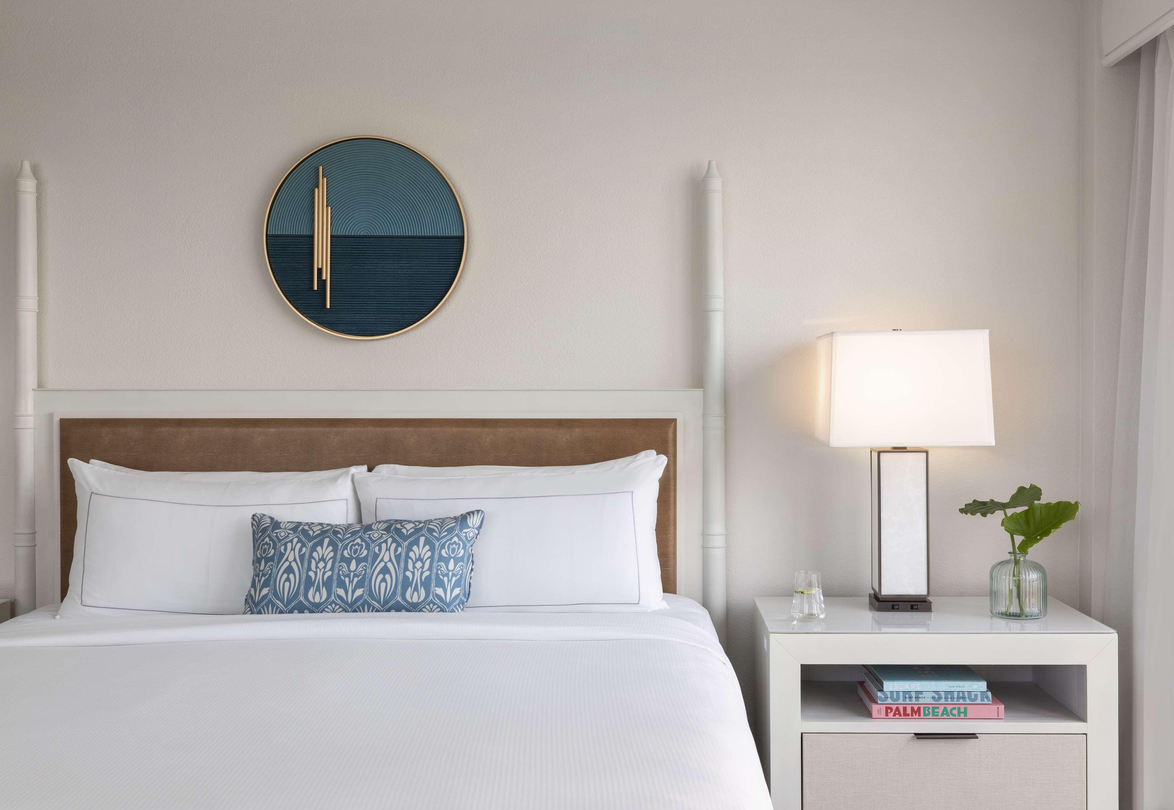 The Singer Oceanfront Resort, Curio Collection By Hilton Riviera Beach Ngoại thất bức ảnh