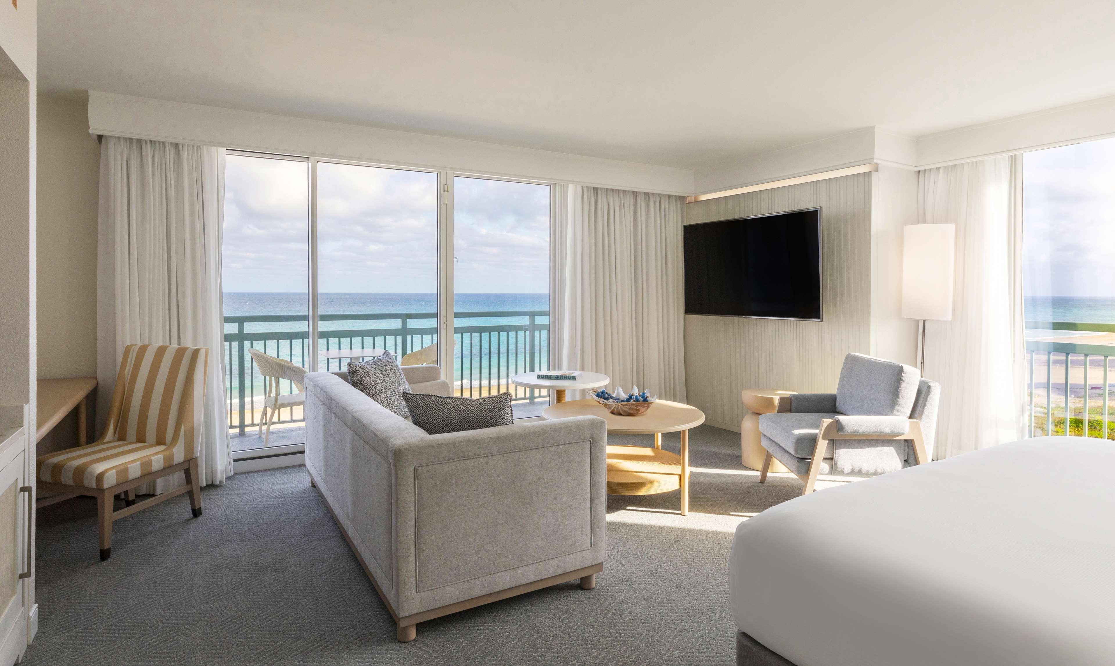 The Singer Oceanfront Resort, Curio Collection By Hilton Riviera Beach Ngoại thất bức ảnh