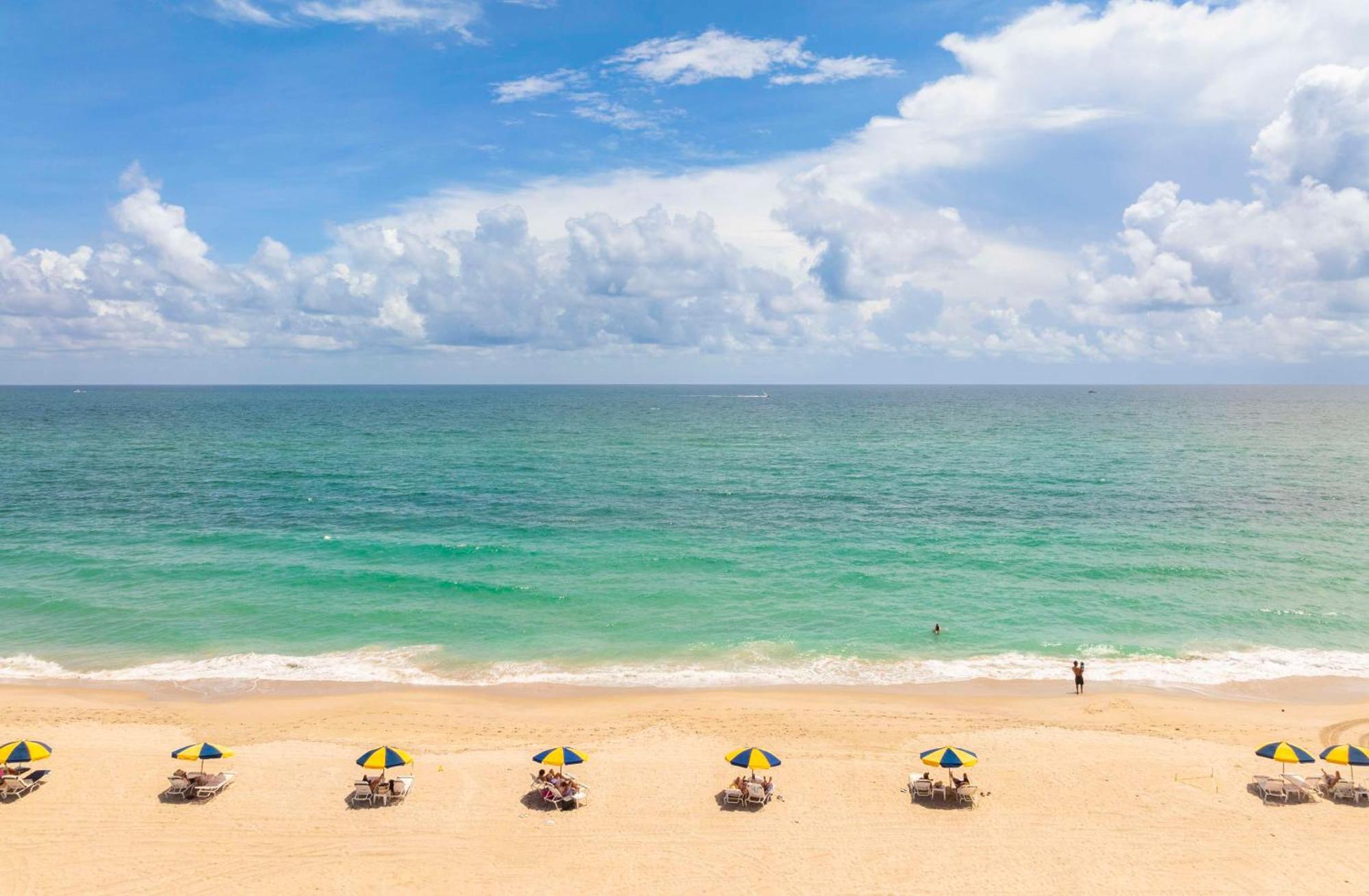 The Singer Oceanfront Resort, Curio Collection By Hilton Riviera Beach Ngoại thất bức ảnh