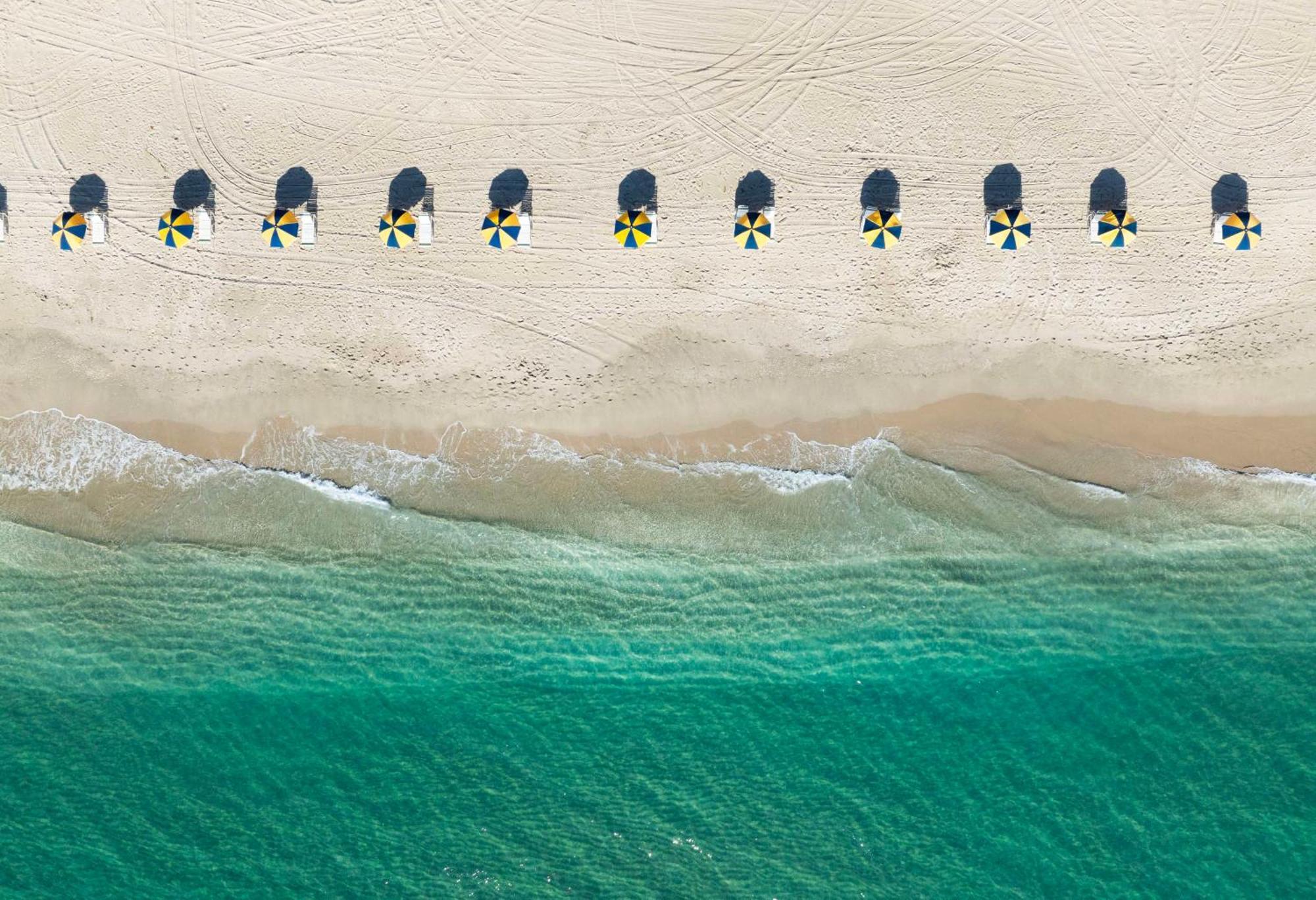 The Singer Oceanfront Resort, Curio Collection By Hilton Riviera Beach Ngoại thất bức ảnh