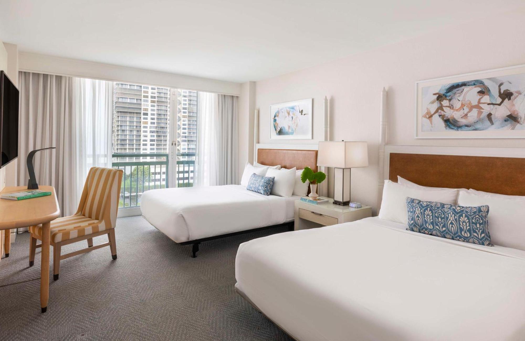 The Singer Oceanfront Resort, Curio Collection By Hilton Riviera Beach Ngoại thất bức ảnh