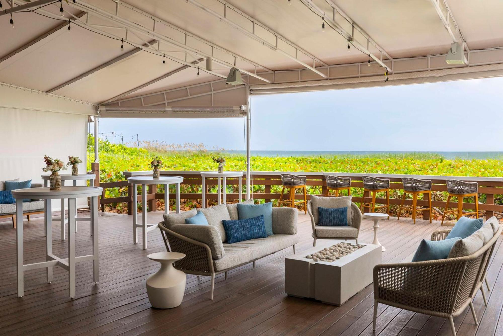 The Singer Oceanfront Resort, Curio Collection By Hilton Riviera Beach Ngoại thất bức ảnh