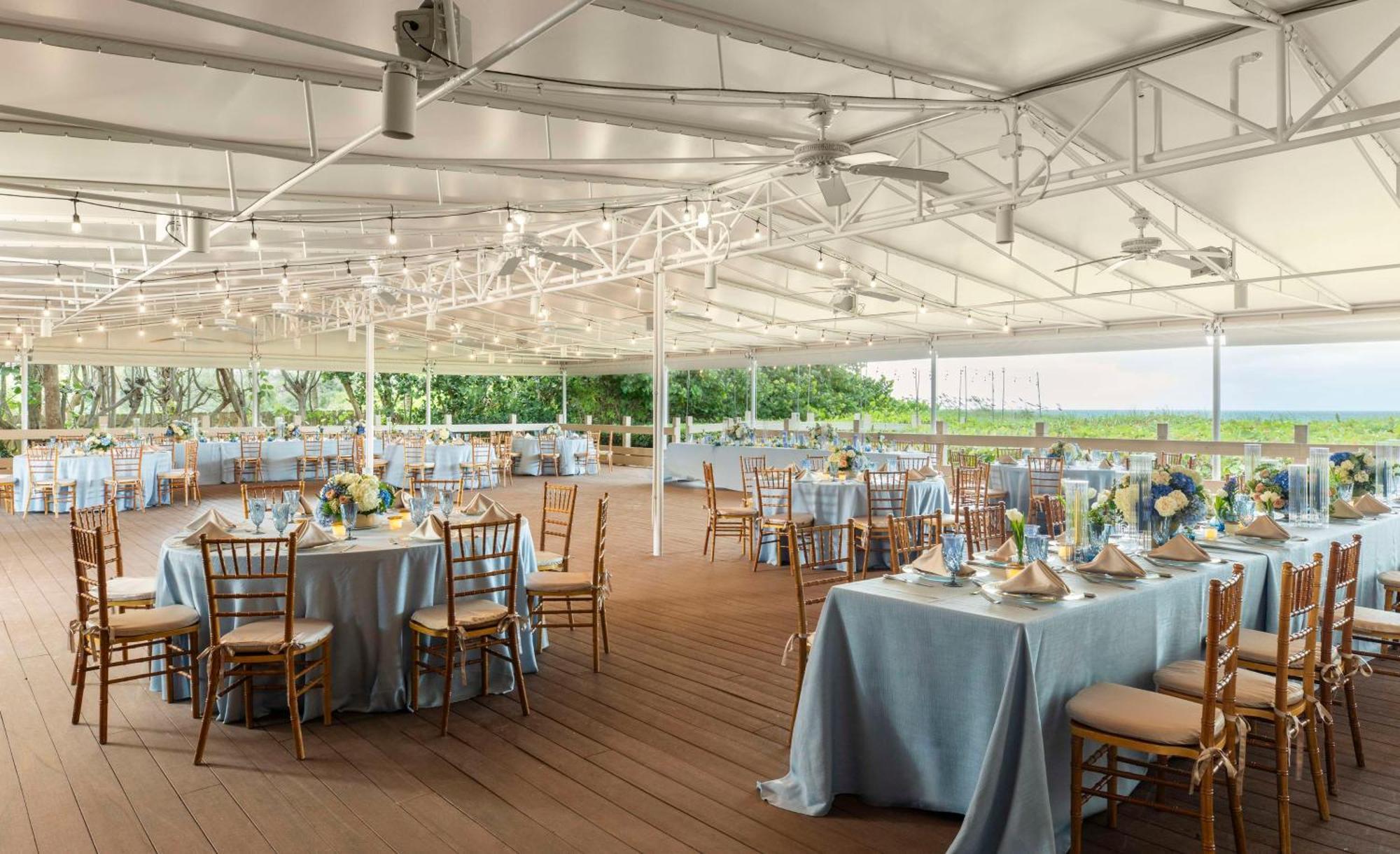 The Singer Oceanfront Resort, Curio Collection By Hilton Riviera Beach Ngoại thất bức ảnh